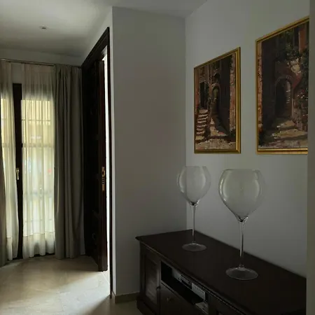 Apartment Gav Mondragon