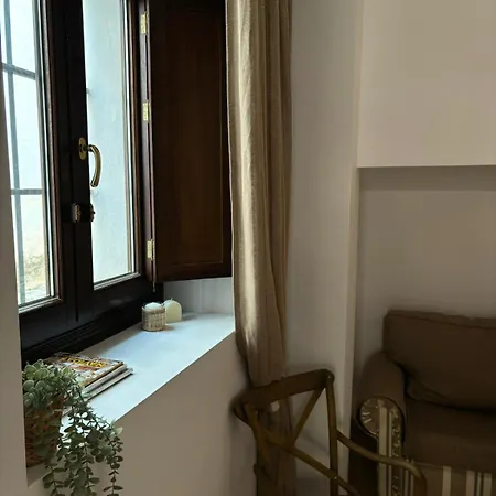 Gav Mondragon Apartment *
